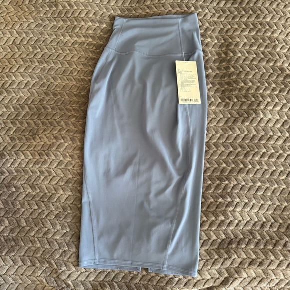 NWT Lululemon Nulu Skirt - Picture 10 of 10